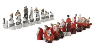 Natalija Jakowlewna Danko, Schachfigurensatz "Die Roten und die Weissen", Porzellan