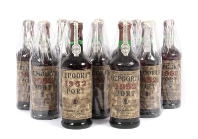 12 Flaschen Portwein, Garrafeira Porto, 1952, Weine, Spirituosen